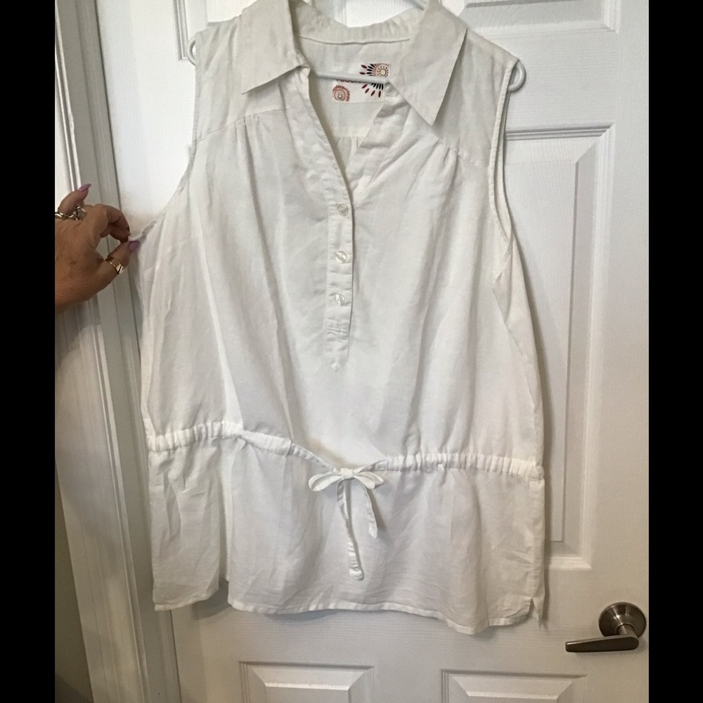 Plus Size Yessica Sleeveless tunic